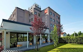 Hotel Ibis Firenze Prato Est